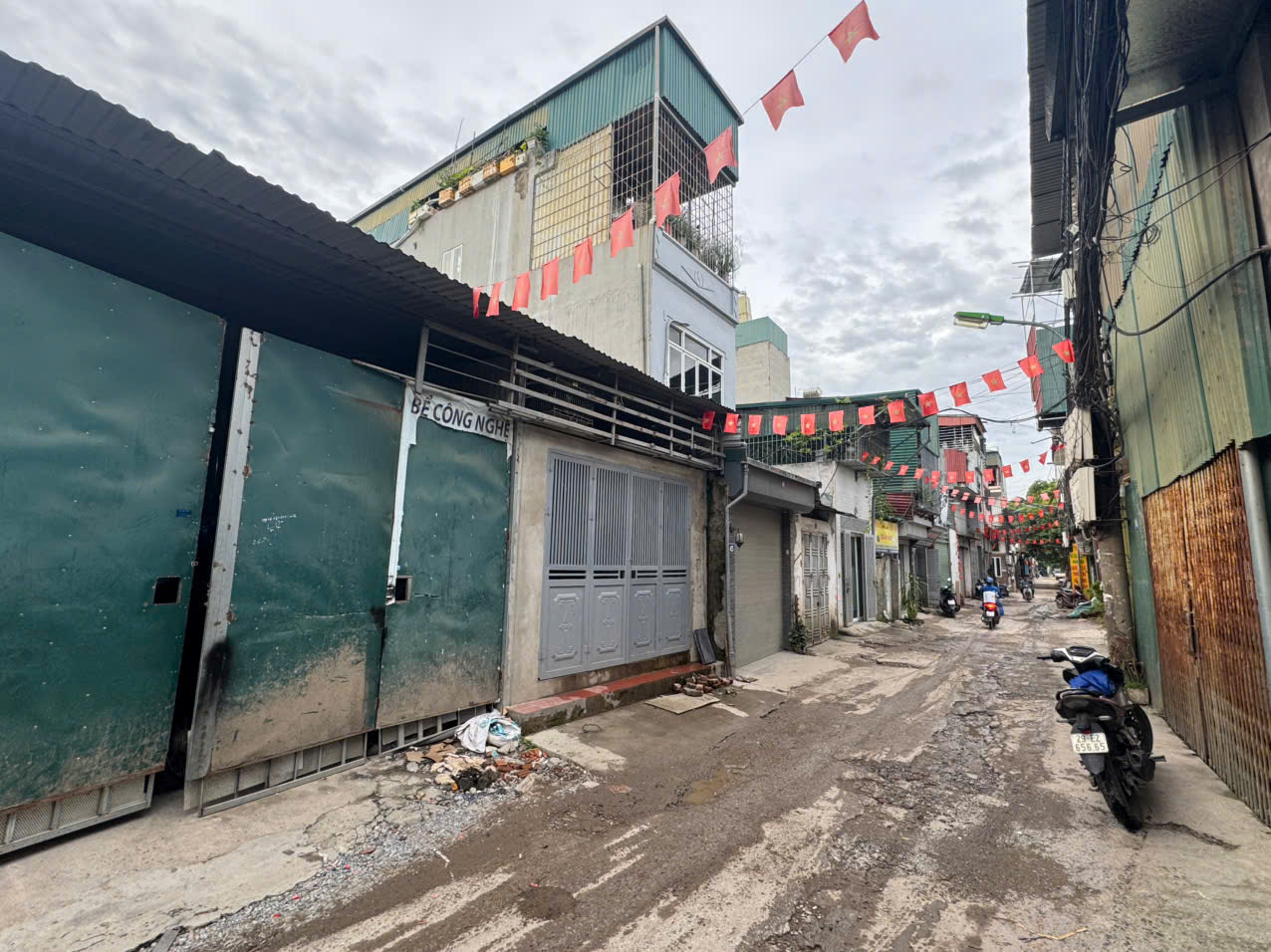 Bán Nhà Cấp 4 – TT Q.Thanh Xuân – Ngõ thông – Ô tô tránh, 53m2, 2.6 tỷ